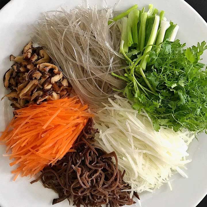 Cách làm miến xào chay đơn giản, ngon miệng, sợi miến không bị bết dính
